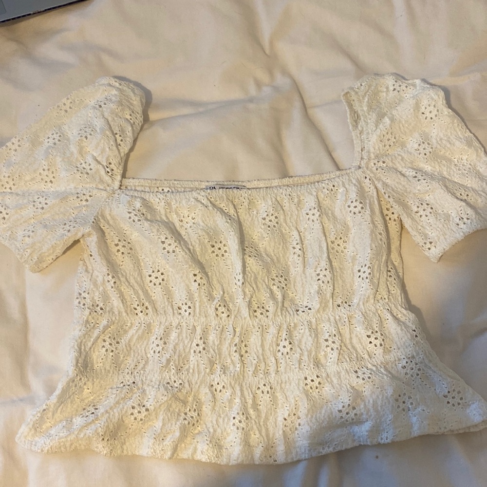 white eyelet zara blouse